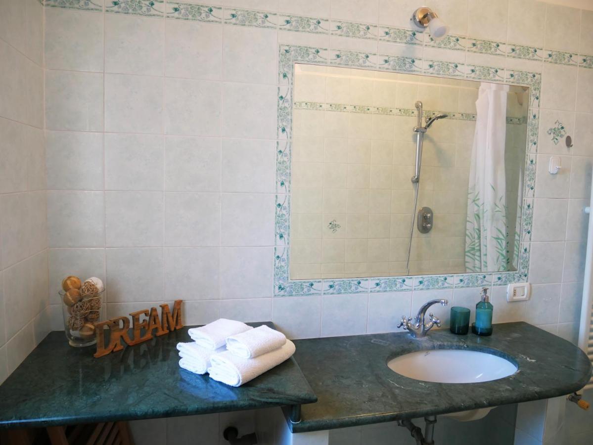 Olindo Apartment E Cristina Apartments Vico Equense Bagian luar foto